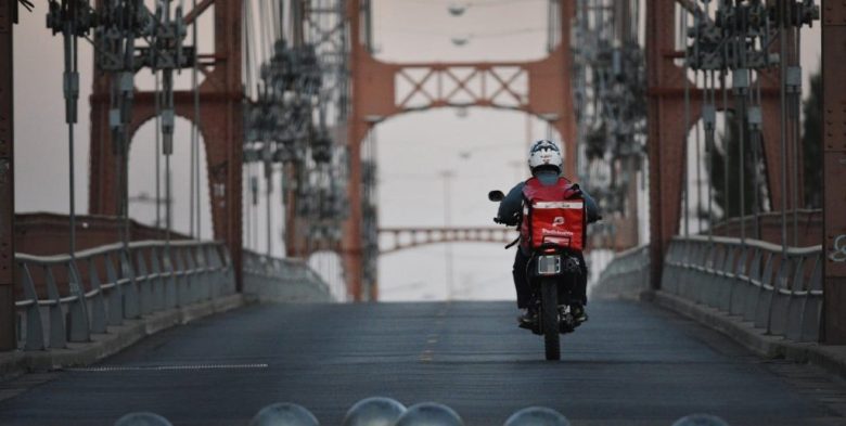 Piden mayores controles a motomandados en Santa Fe por incumplimiento de normas viales en el tránsito