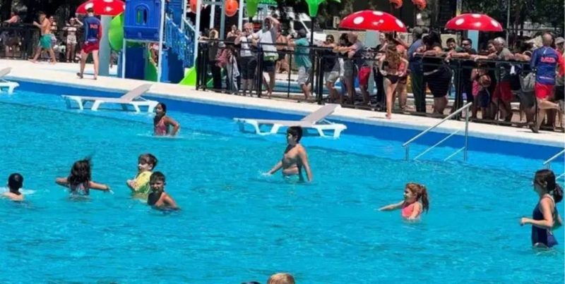 Teodelina inauguró el complejo «El Edén» con la pileta renovada más grande del país
