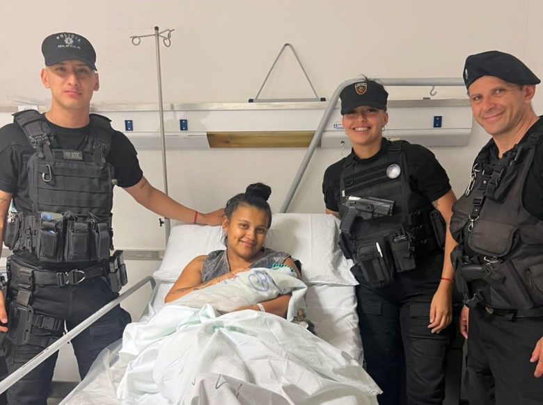 Policías asistieron un parto en las primeras horas del año