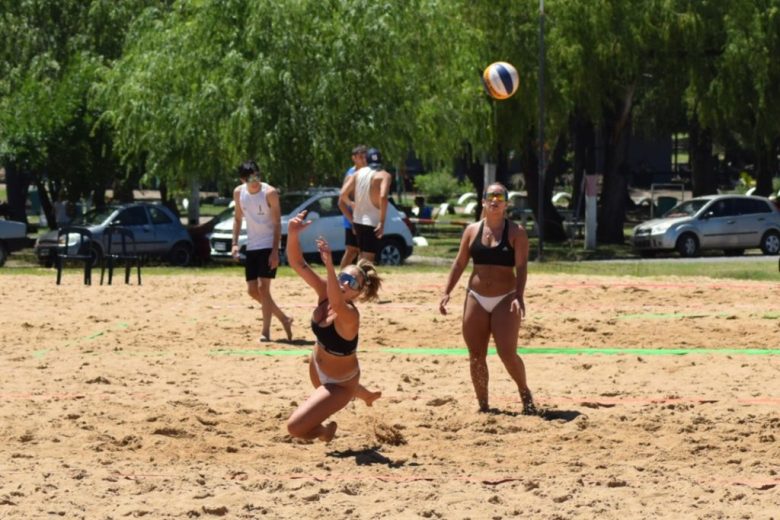 Exitoso inicio de la temporada de beach volley en Paraná