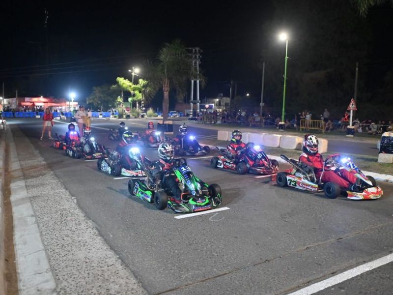Segunda edición del karting callejero nocturno en Pueblo Belgrano