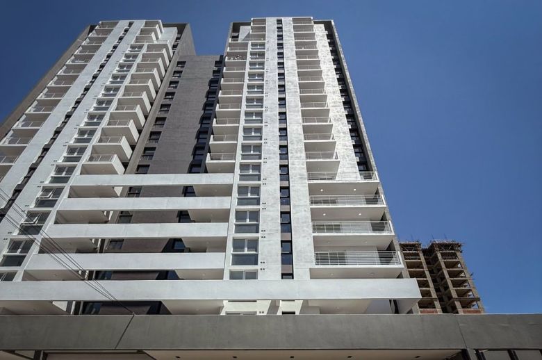Pilay entregó más de 180 departamentos en el desarrollo Paseo del Molino
