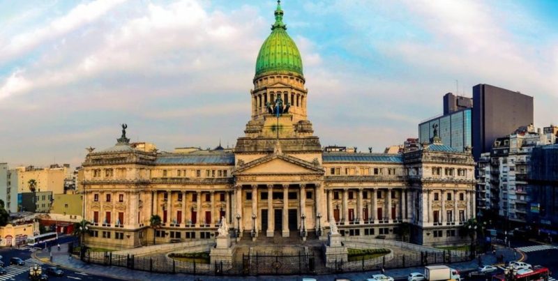 Oposición exige que el DNU de diciembre sobre la AFI se debata como ley y la Justicia ya analiza su nulidad