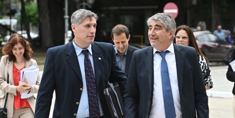 Santa Fe: El Poder Ejecutivo reglamentó anticipos financieros a municipios y comunas solo para pago de salarios