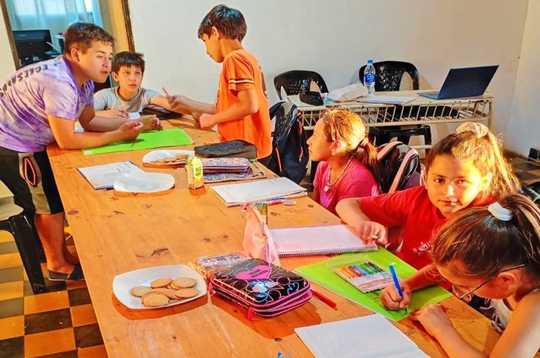 Taller de aprendizaje lúdico en Laguna del Pescado