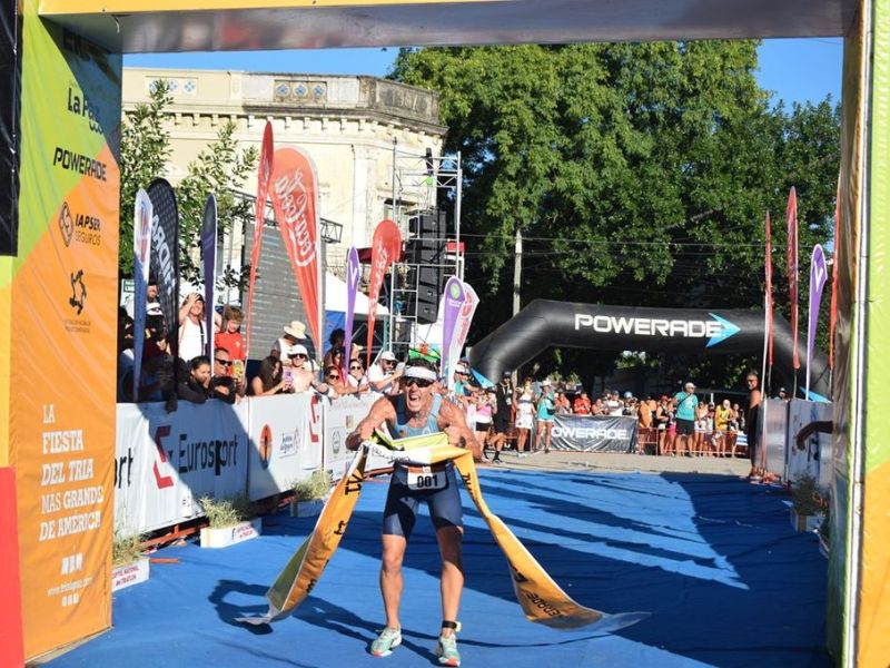 Baruffato y Rivero recuperaron sus coronas en el triatlón de La Paz