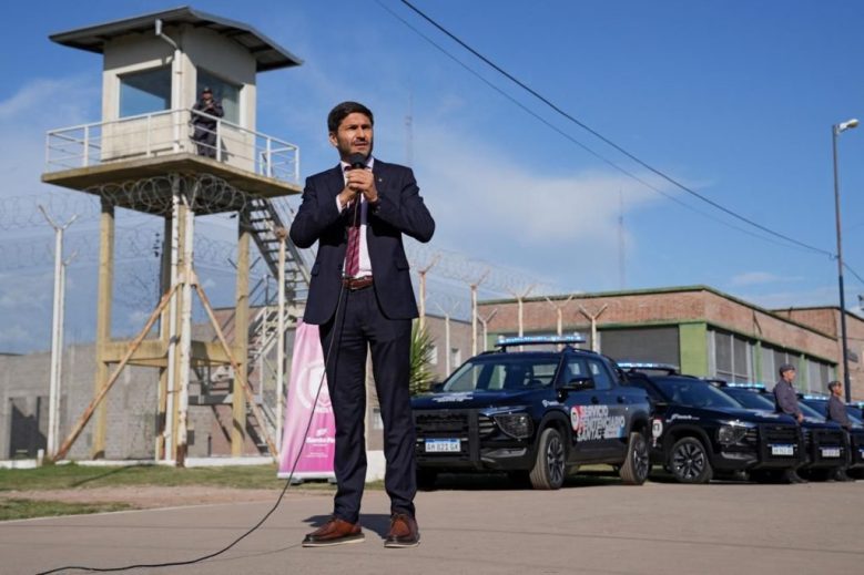 Pullaro felicitó a la Policía de Santa Fe por lograr “reducir los niveles de delito y de violencia”