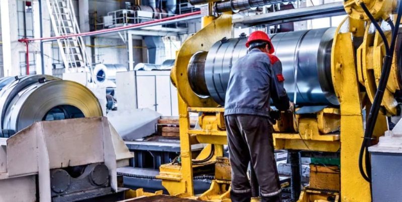 La producción industrial santafesina cayó 9,8% interanual en diciembre