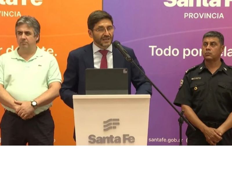 En Rosario, Pullaro habló de la situación de los policías: cifras de sueldos, crítica a “fakes” y decreto en puerta