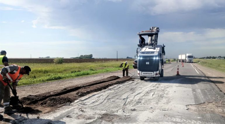 Villa Eloísa: realizan trabajos de bacheo para mejorar el estado de la Ruta 178