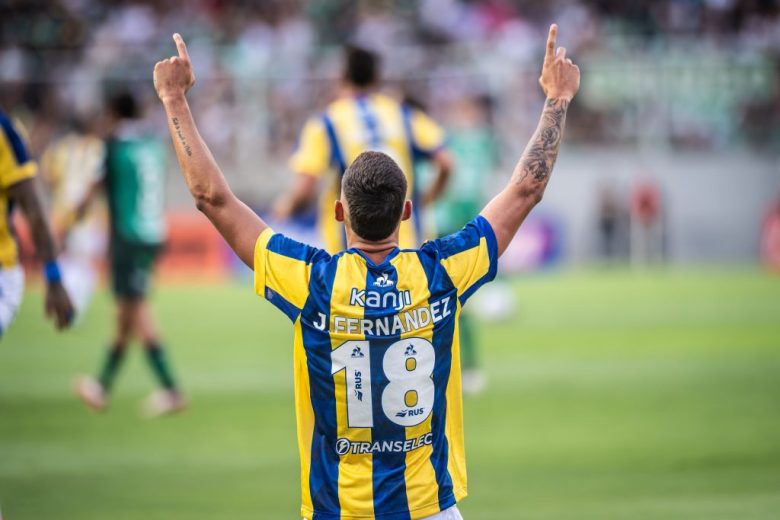 Central hizo valer su jerarquía, pasó de ronda en la Copa Argentina y ganó tranquilidad