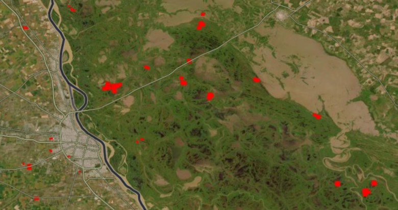 El fuego no está solo en la Patagonia y también avanza dentro del Delta del Paraná frente a Rosario
