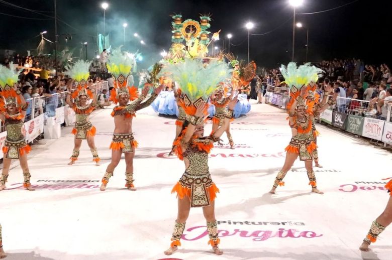Aluminé es la comparsa ganadora de los carnavales de Chajarí