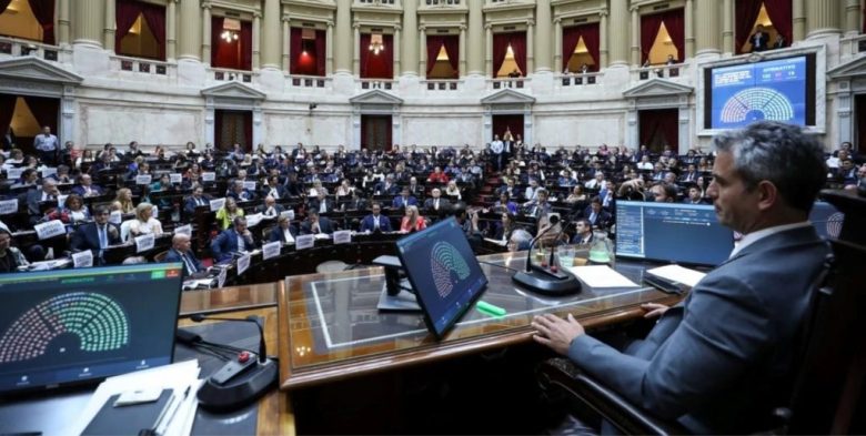 La Libertad Avanza logró quórum en Diputados para la reforma laboral en medio del paro general de la CGT