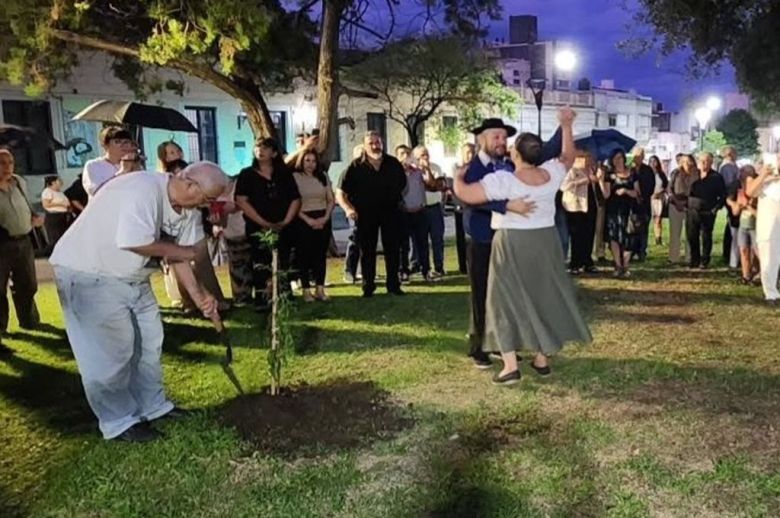 Se conmemoró a Linares Cardozo a 30 años de su fallecimiento