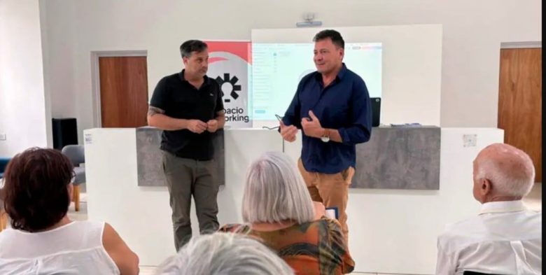 San Lorenzo: comenzó el curso gratuito de alfabetización digital para adultos mayores