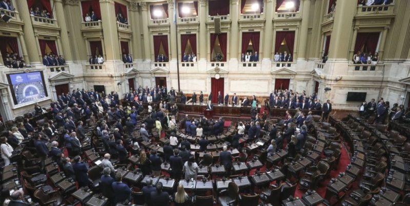 Milei impulsará casi 50 proyectos de ley y Adorni adelantó las prioridades reformistas del Gobierno