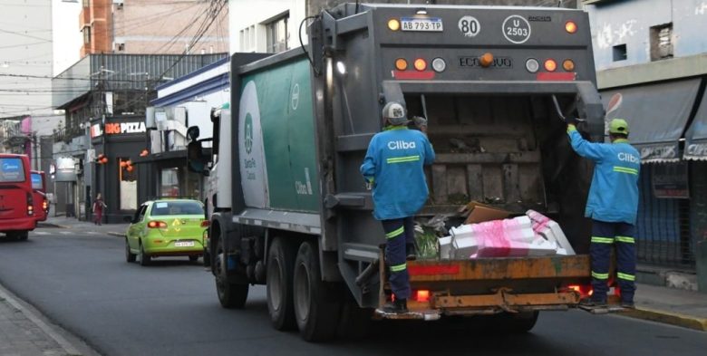 Caída del consumo de servicios públicos evidencia la recesión de la economía argentina