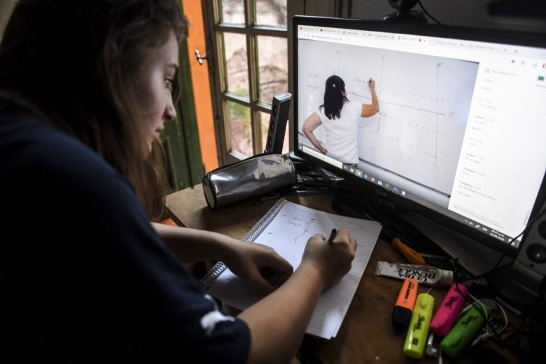 Educación: extienden hasta el 24 de marzo la preinscripción para la secundaria virtual en Santa Fe