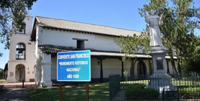 Proponen una actualización normativa para el cementerio del Convento de San Francisco en Santa Fe