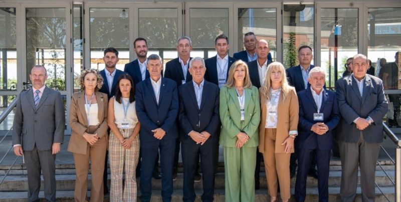 Intendentes se reunieron en Paraná y reclamaron a Milei