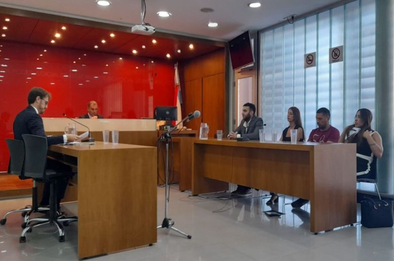 Juicio abreviado para empleado que vendía carnets de conducir apócrifos