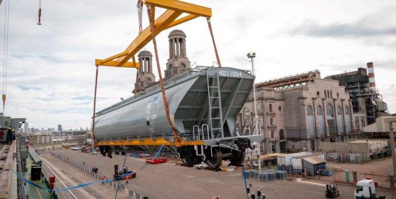 Arribaron 45 vagones graneros al Puerto de Buenos Aires para el Belgrano Cargas previo a la cosecha gruesa