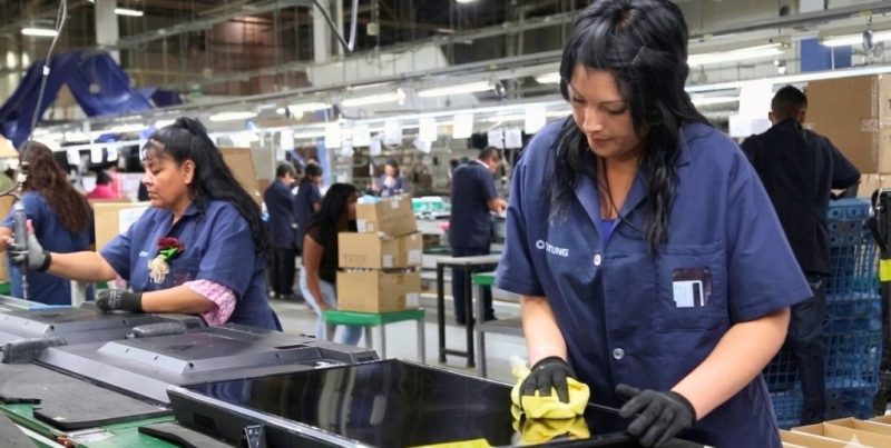 Mercado laboral: revelan que las mujeres argentinas tienen mayor formación pero menos oportunidades en el empleo