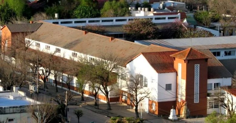 Activaron protocolo especial por dos alumnos que portaban armas blancas en una escuela de Reconquista