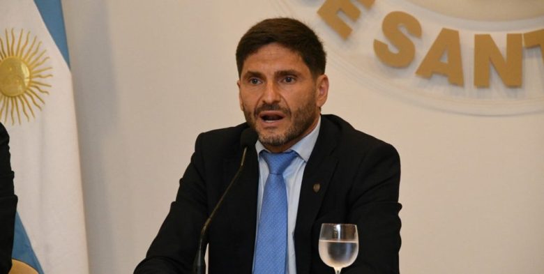 Pullaro lamentó las agresiones en el Congreso, alertó por el daño institucional y contrastó con la política de Santa Fe