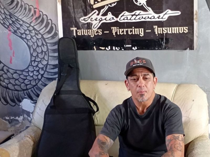El arte del tatuaje, trayectoria y sello personal en Villaguay