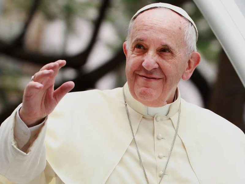 Presentan en Rosario un libro con cartas inéditas del Papa Francisco