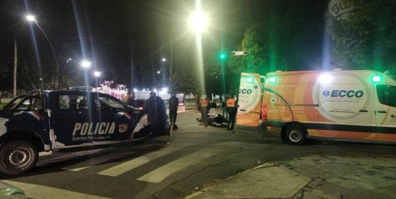 Accidente en Rosario: Frank Kudelka, DT de Newell’s, chocó con una moto y hay una mujer herida