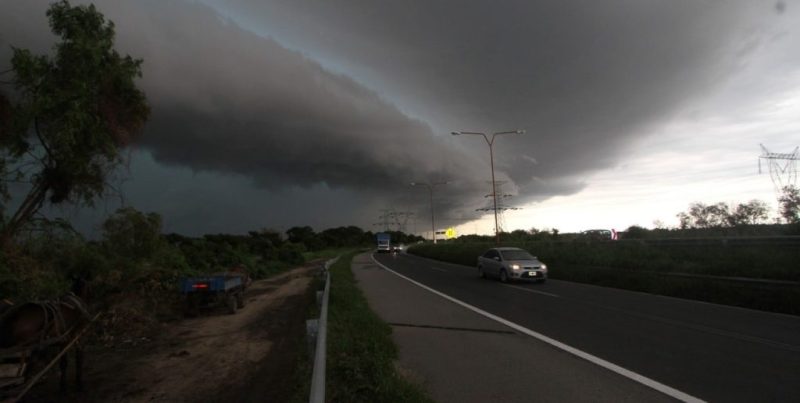 Advierten en Santa Fe por un posible «Súper El Niño» entre 2026 y 2027: riesgos de lluvias intensas y crecida del río Paraná