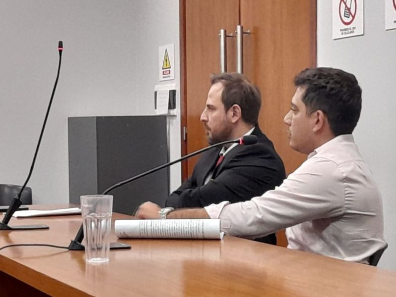 Abogado reconoció que amedrentó a una clienta con un arma de fuego para cobrar honorarios