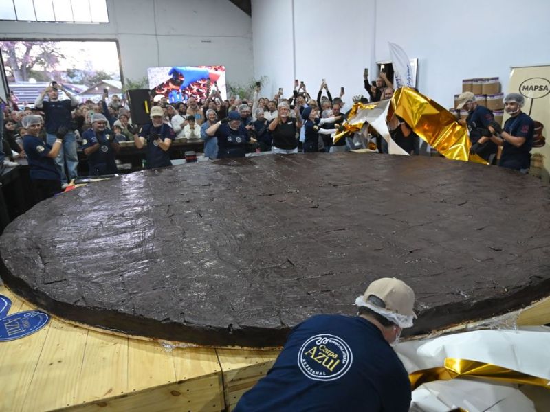 La inspiradora historia detrás del alfajor más grande del mundo