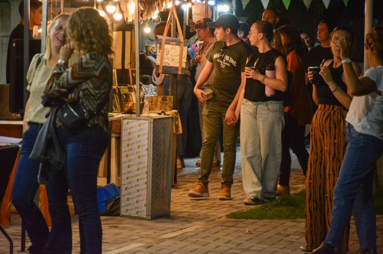 Amplia participación en la feria Mujer Activa en Paraná