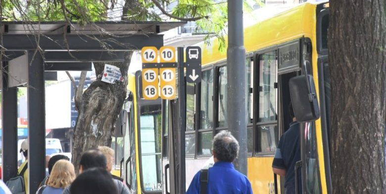 Colectivos en Santa Fe: confirman recortes de frecuencias en «horarios no pico»