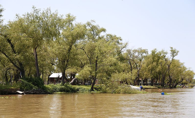 Rosario: prohíben a un deudor alimentario ir a las islas del Paraná 