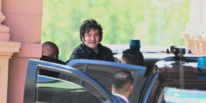 Milei blinda a Adorni tras denuncias por patrimonio con reunión de Gabinete y refuerza la unidad