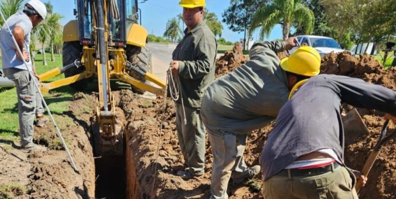 Las obras del nuevo sistema de desagües cloacales en Alejandra ya registran un avance del 45 %