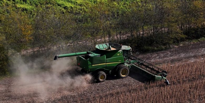 Cosecha en Santa Fe: mejora climática acelera el ritmo, pero zonas anegadas limitan rindes