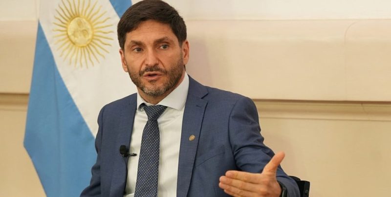 Maximiliano Pullaro prioriza la gestión en Santa Fe y delega la rosca política a su gabinete