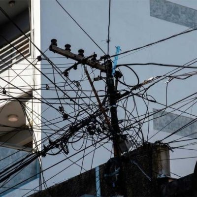 La Municipalidad de Santa Fe avanza con el retiro de cables en desuso de la Peatonal San Martín