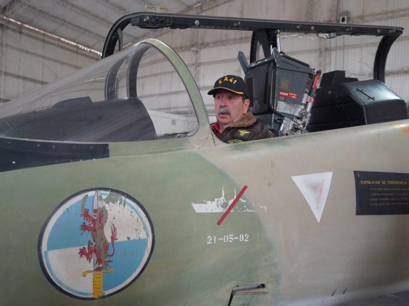 Es Ley: declaran Patrimonio Histórico y Cultural al avión piloteado por Owen Crippa en Malvinas