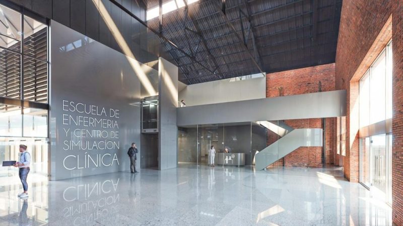 Se construye el nuevo edificio para la Escuela de Enfermería y el Centro de Simulación Clínica