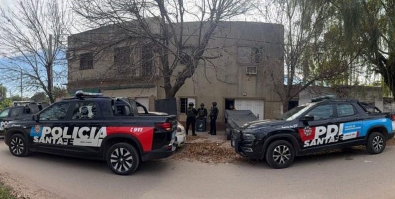 Detuvieron a una mujer en Villa Hipódromo de Santa Fe con casi un kilo de cocaína y dinero en efectivo
