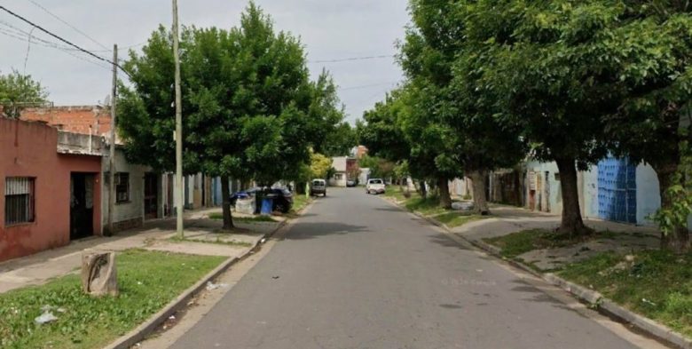 Asesinaron a un hombre en la puerta de un supermercado de la zona oeste de Rosario
