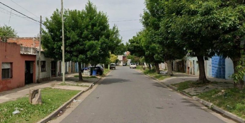 Asesinaron a un hombre en la puerta de un supermercado de la zona oeste de Rosario