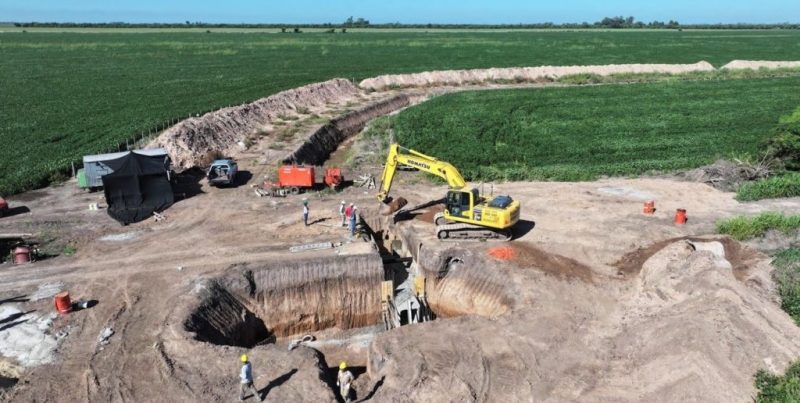 La Provincia de Santa Fe acelera obras hídricas en 100 localidades ante pronóstico de lluvias históricas